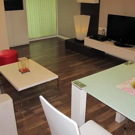 The Room @Sukhumvit79